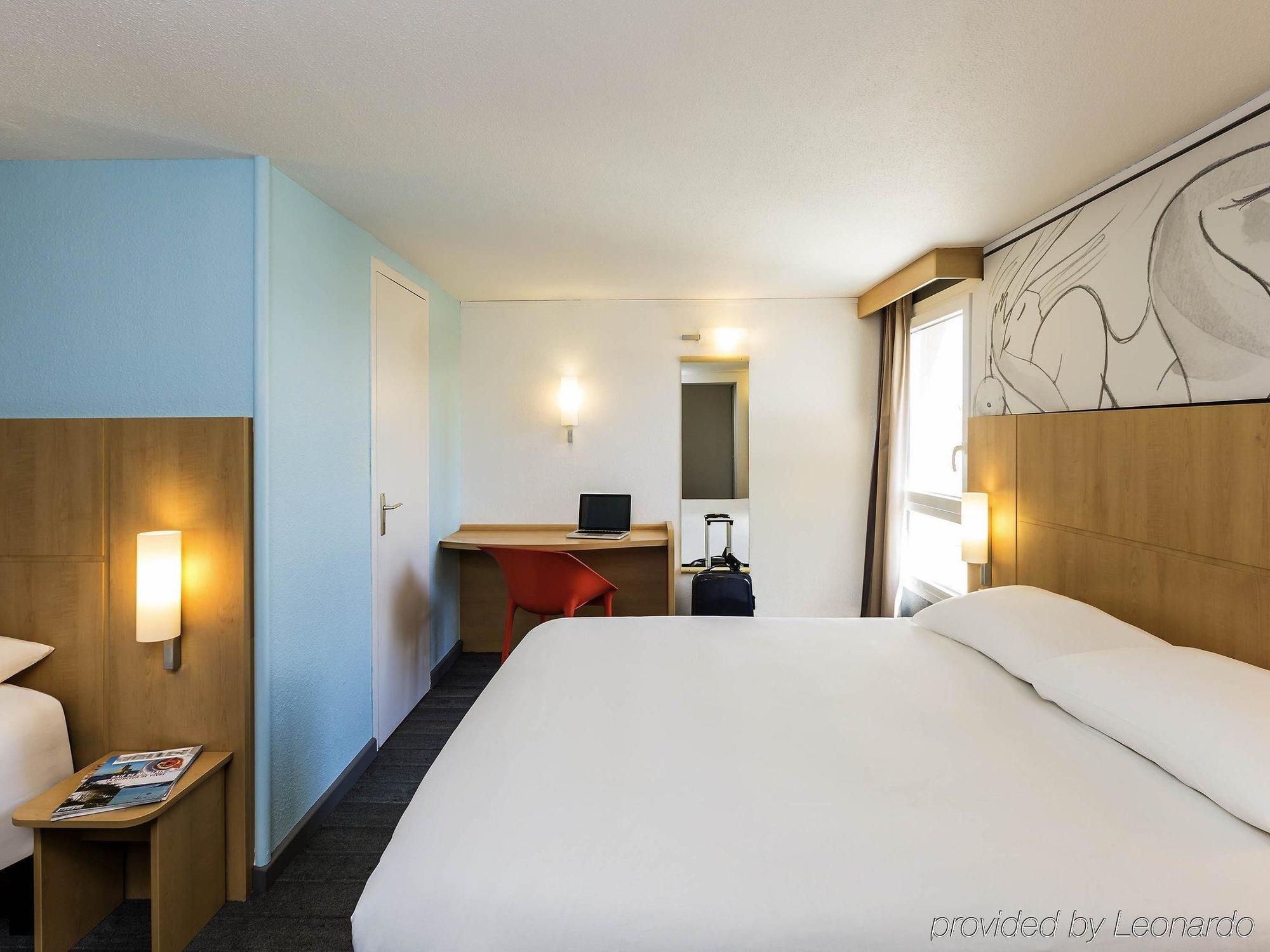 Отель Ibis Роскоф Экстерьер фото